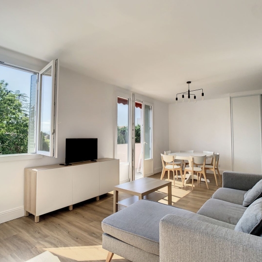  Annonces LYON 5EME : Apartment | LYON (69005) | 81 m2 | 1 450 € 